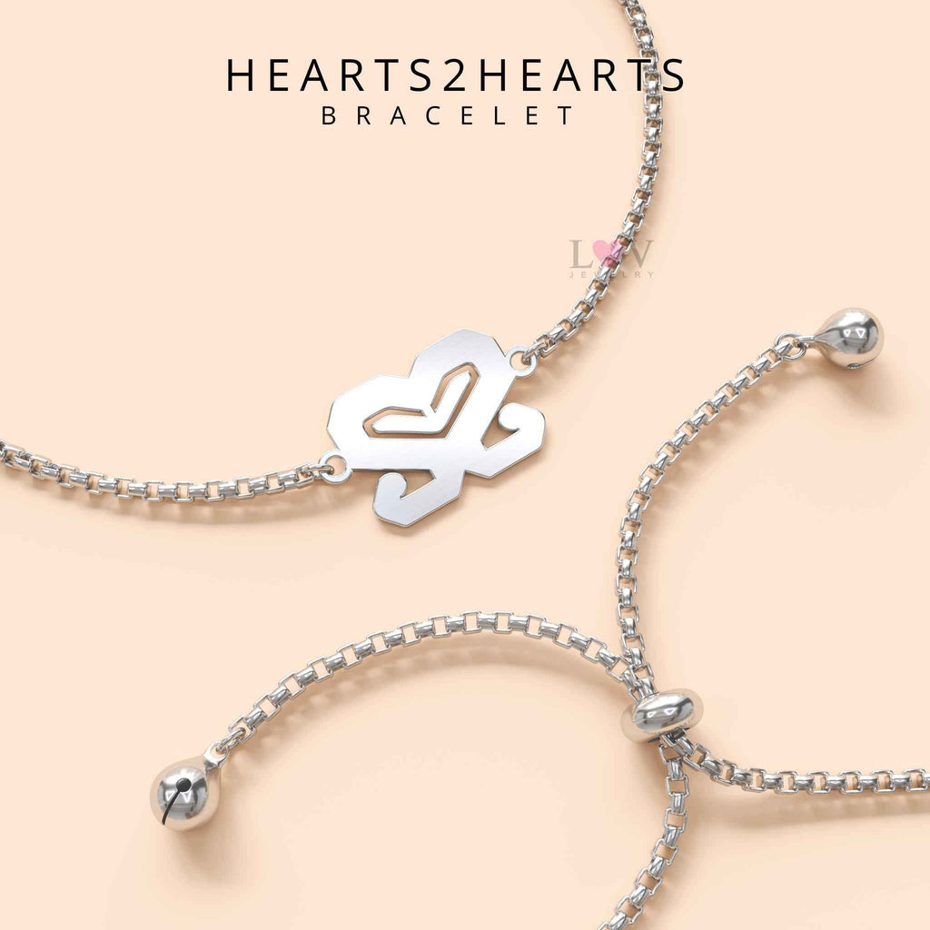 Gelang Hearts2Hearts Hachu Cantik Serut Logo Kpop Korea Anti Karat Adjustable - Hearts2Hearts Bracelet